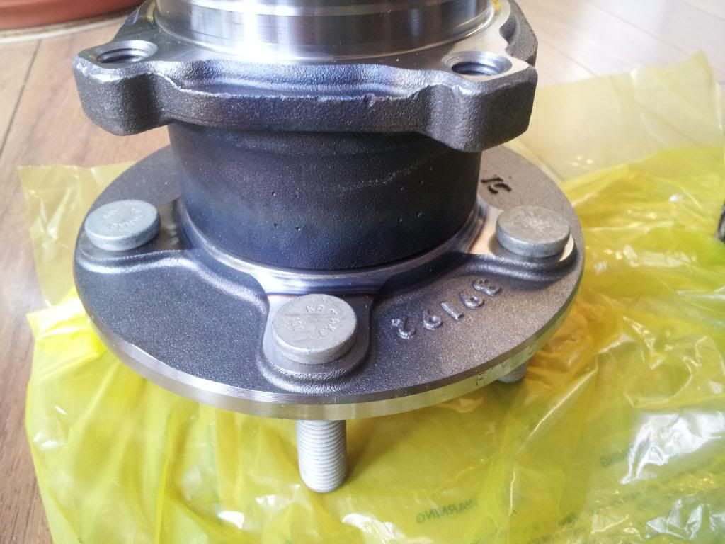 Messed up torx screw head when changing rear wheel hub... help